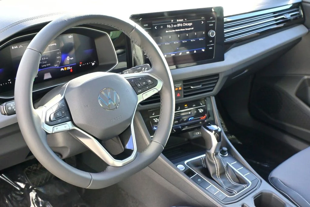2026 Volkswagen Jetta SE - Photo 14