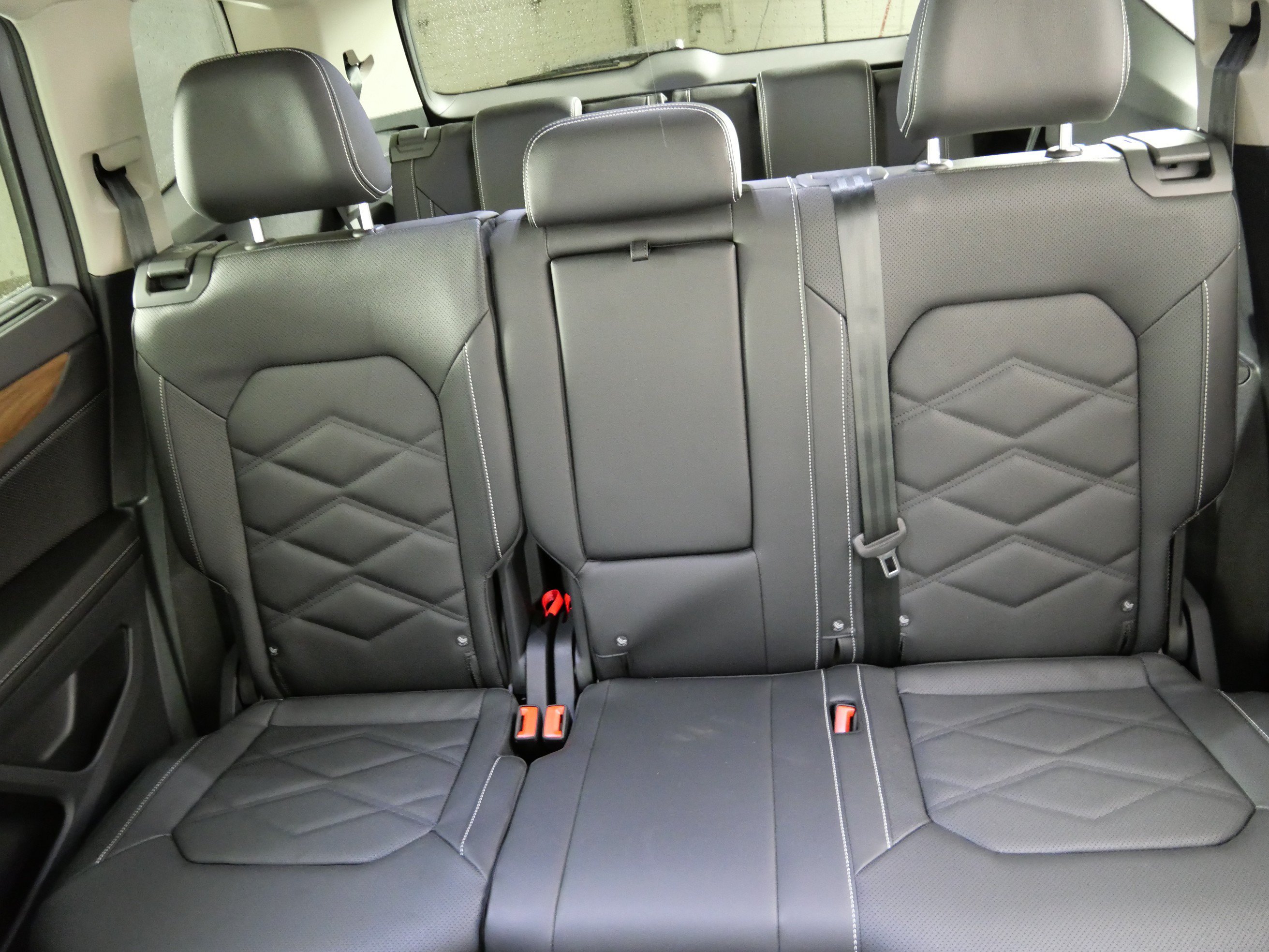 Used 2026  Volkswagen 2.0T SE w/Technology image 13