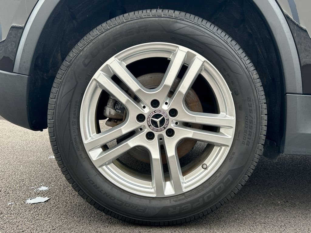 Used 2023 Black Mercedes-Benz GLA 250 image 35