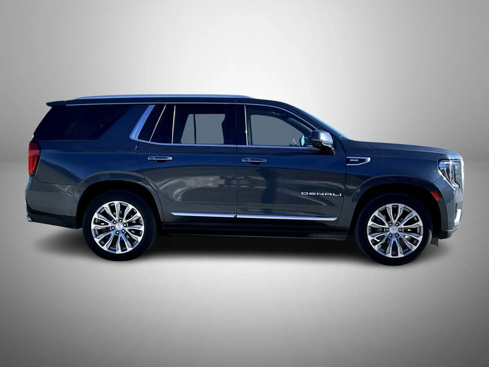 Used 2021 Blue GMC Denali image 4