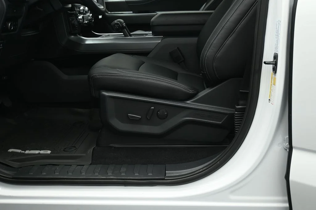 New 2026 Oxford White Ford XLT image 10