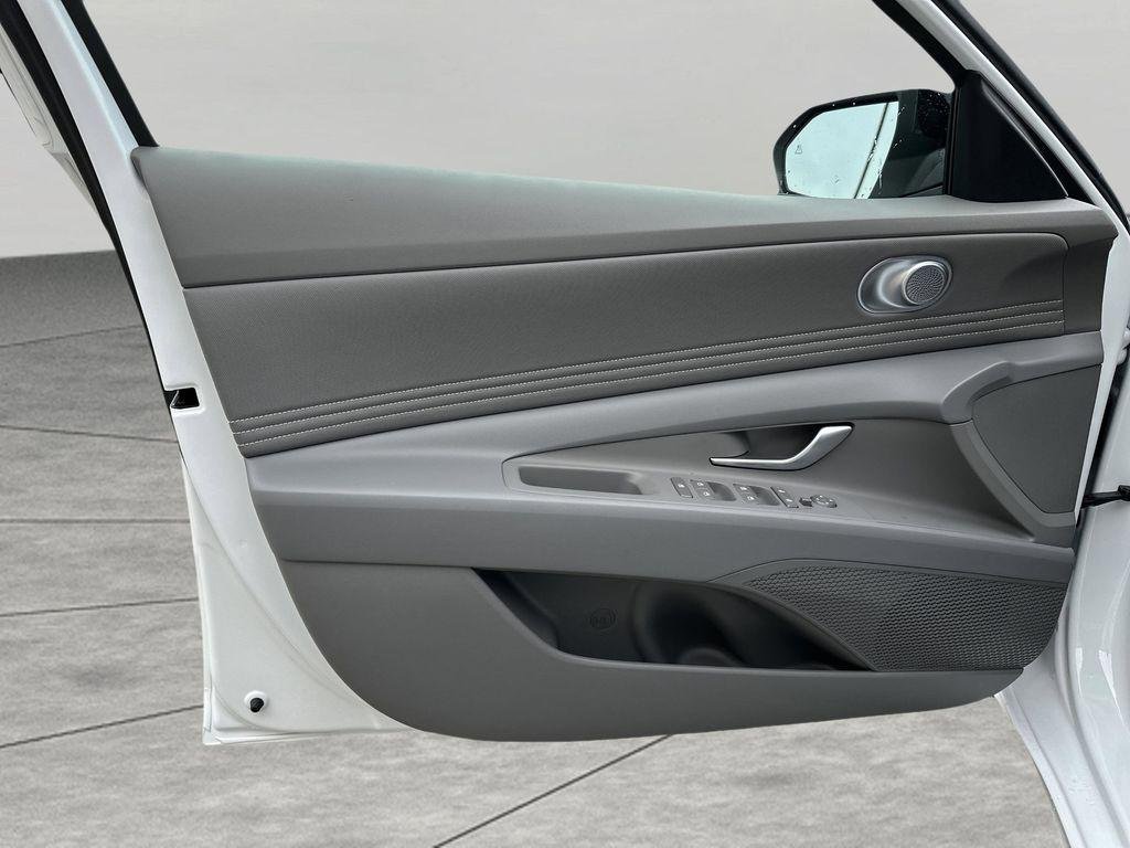 New 2026 Serenity White Hyundai SEL Sport image 13
