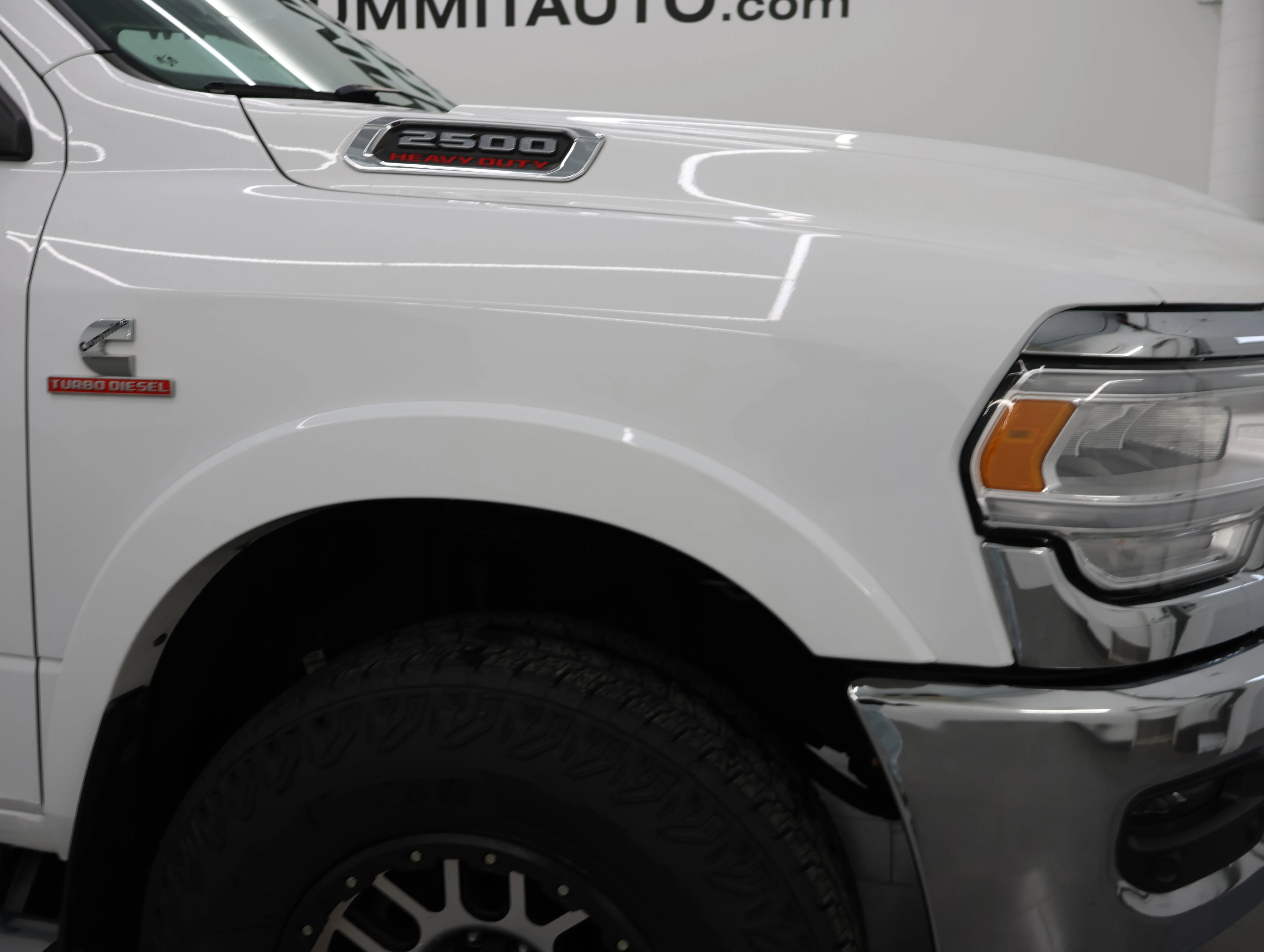Used 2021 Bright White Clearcoat Ram Laramie image 23