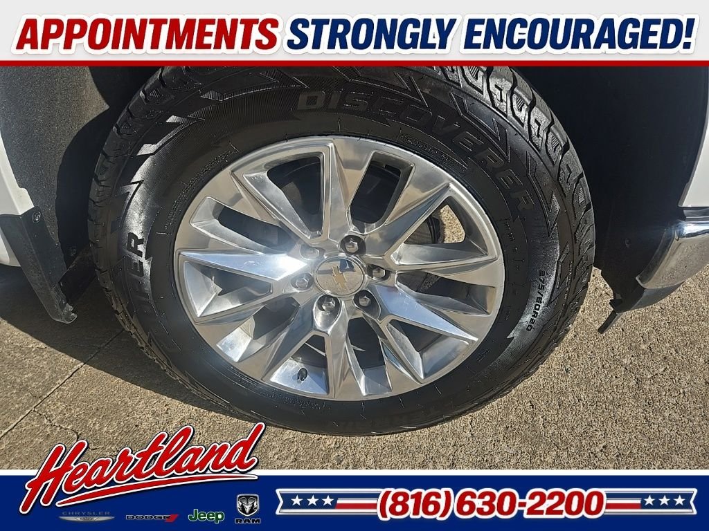 Used 2022 White Chevrolet LTZ image 34