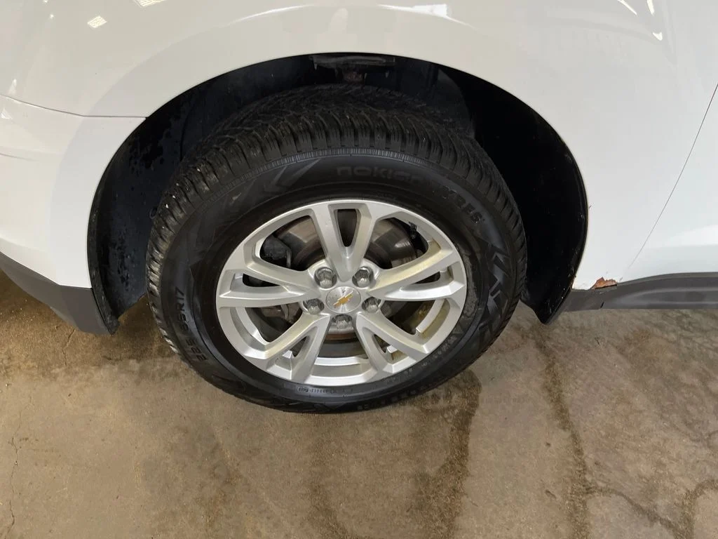 Used 2017 White Chevrolet LT image 11