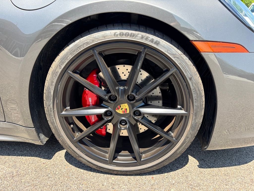Used 2021  Porsche Carrera 4S image 13