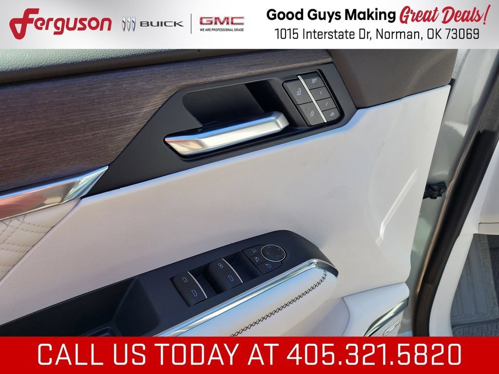 2026 GMC Acadia Denali - Photo 12
