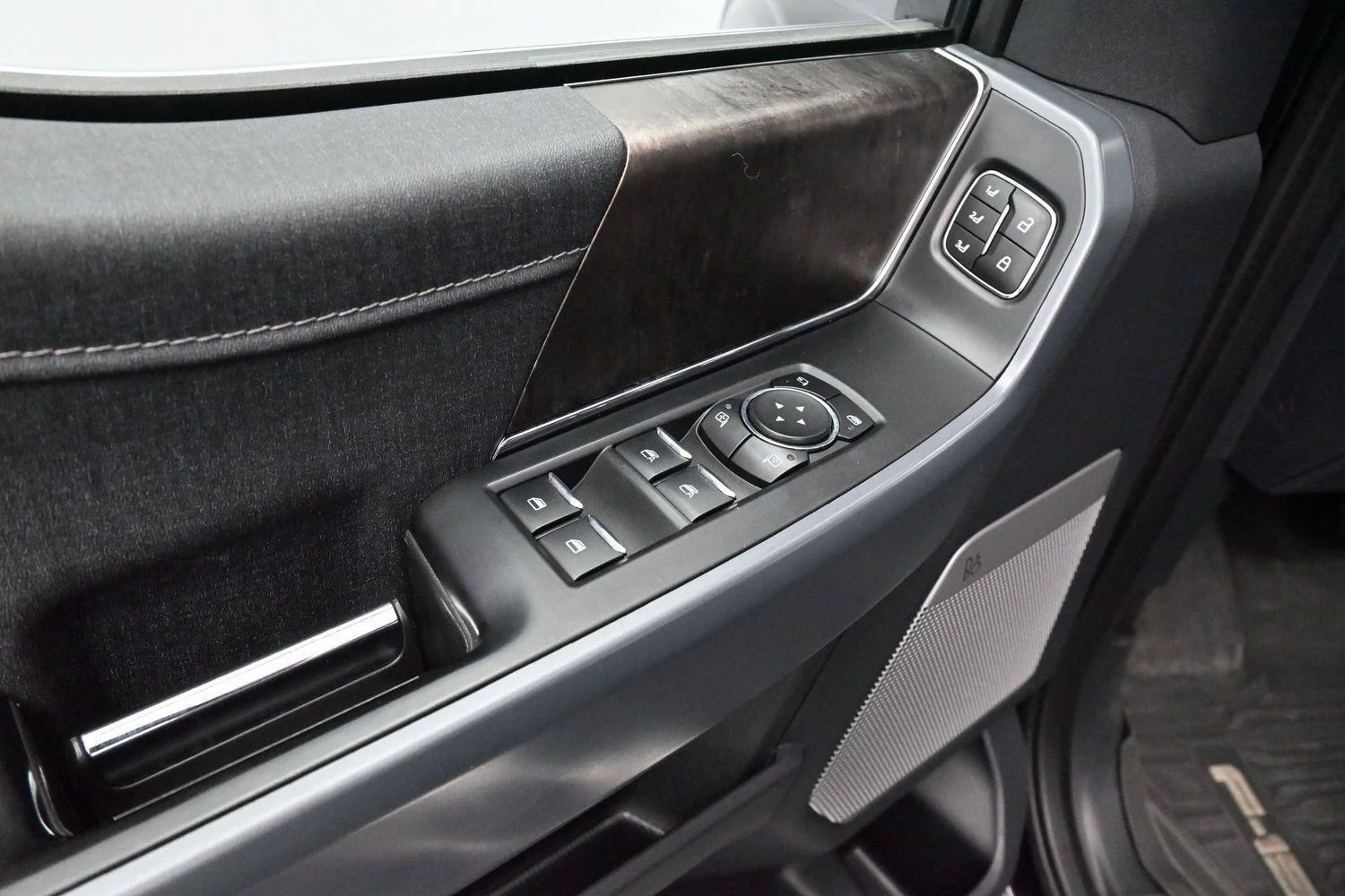Used 2023 Black Ford XL image 11