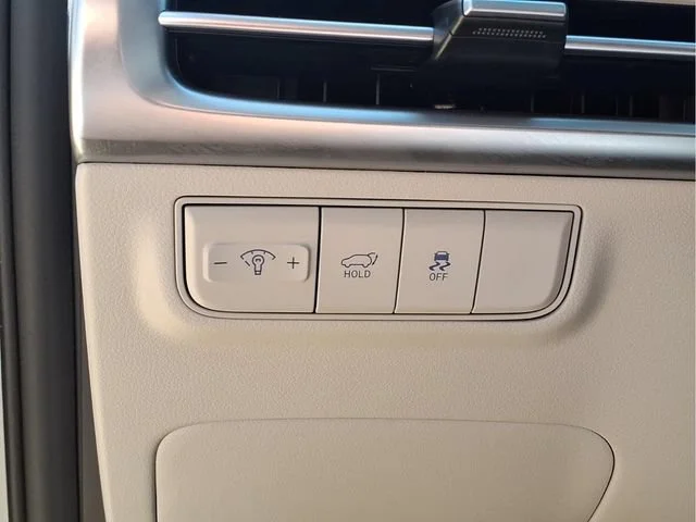 Used 2026  Hyundai SEL image 15