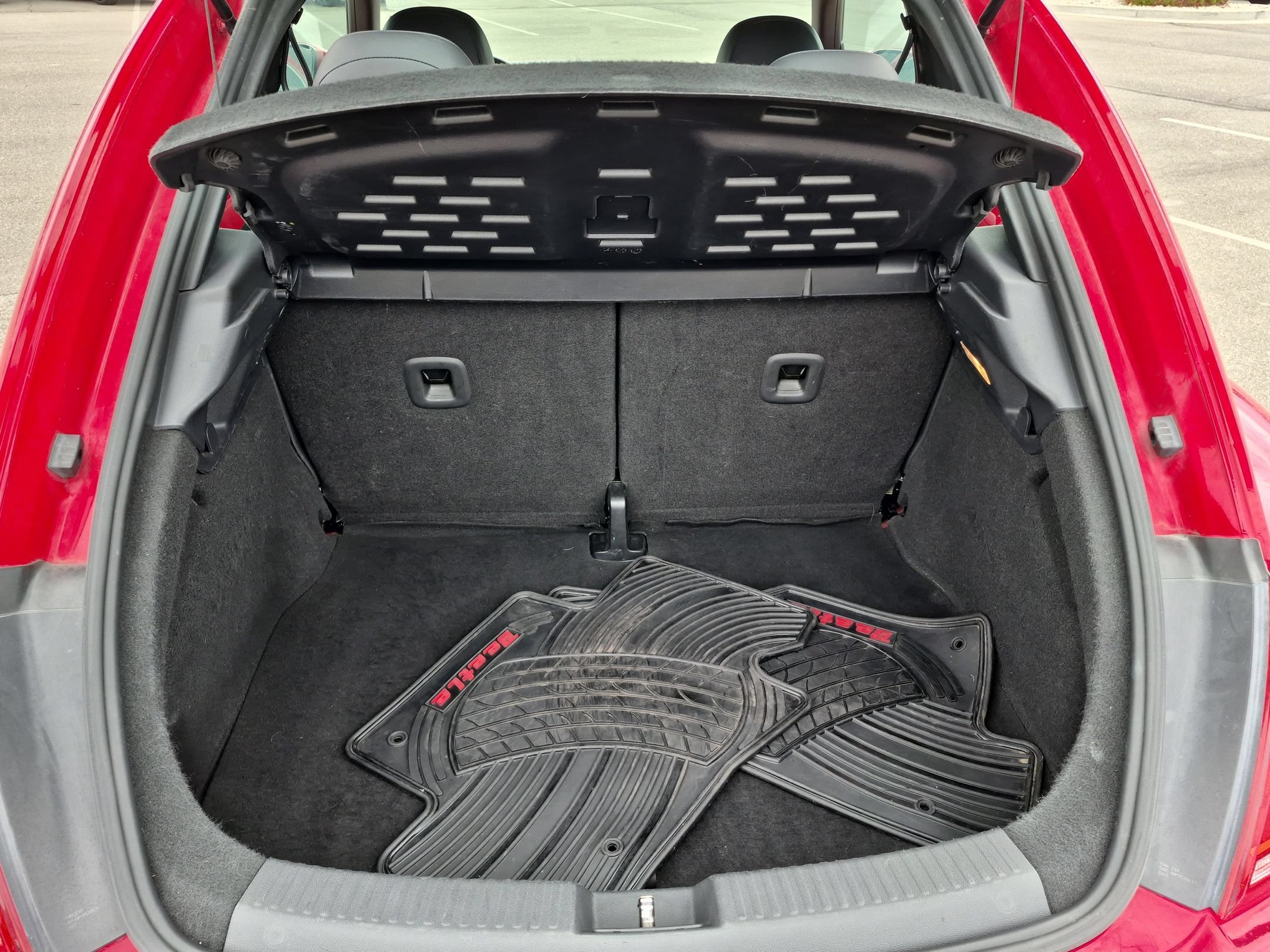 Used 2015 Red Volkswagen 1.8T image 26