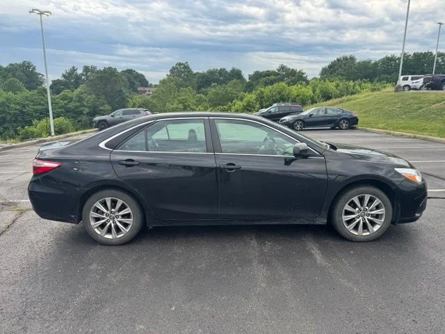 Used 2017 Toyota Camry XLE with VIN 4T1BF1FK6HU790717 for sale in Dry Ridge, KY
