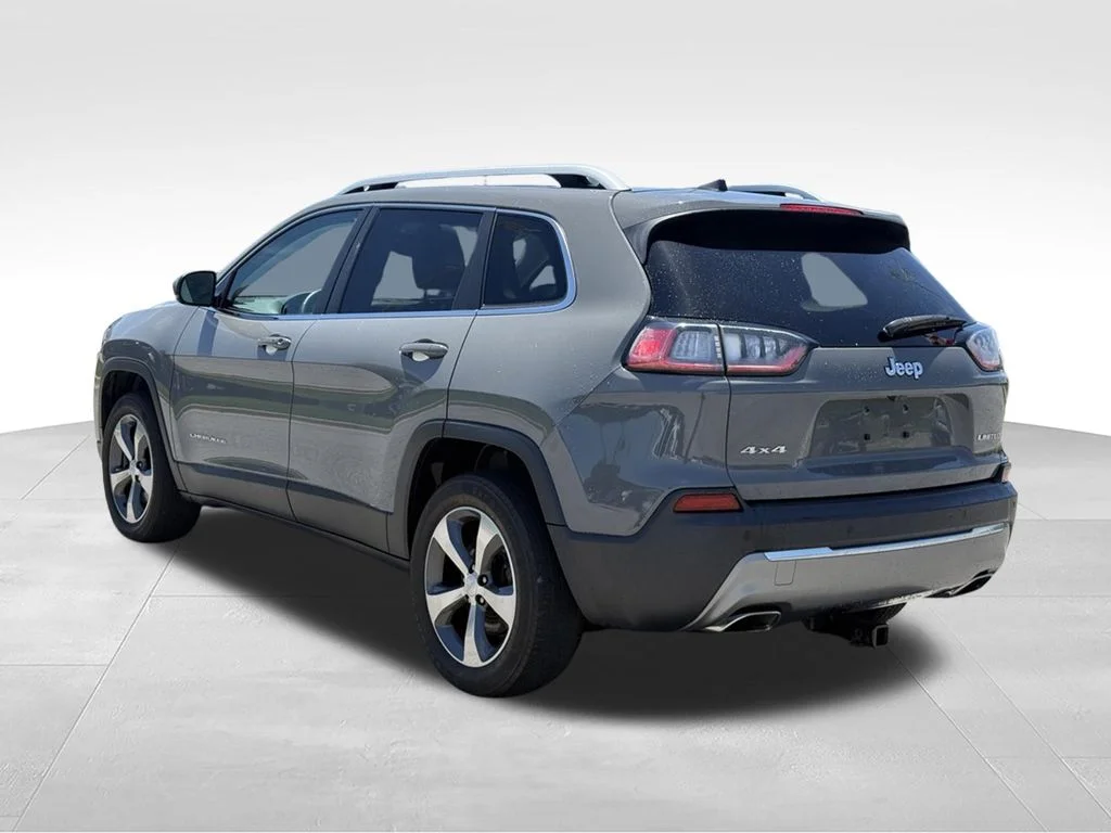 Used 2019 Gray Jeep Limited image 3