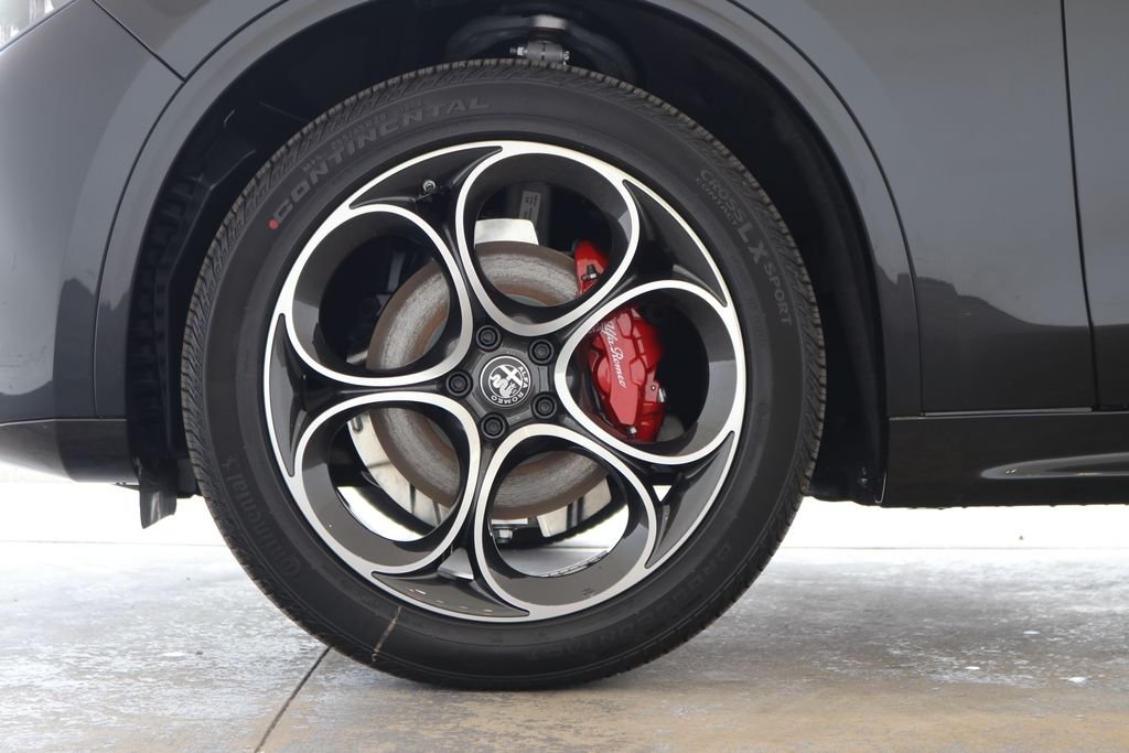 2025 Alfa Romeo Stelvio Base - Photo 33