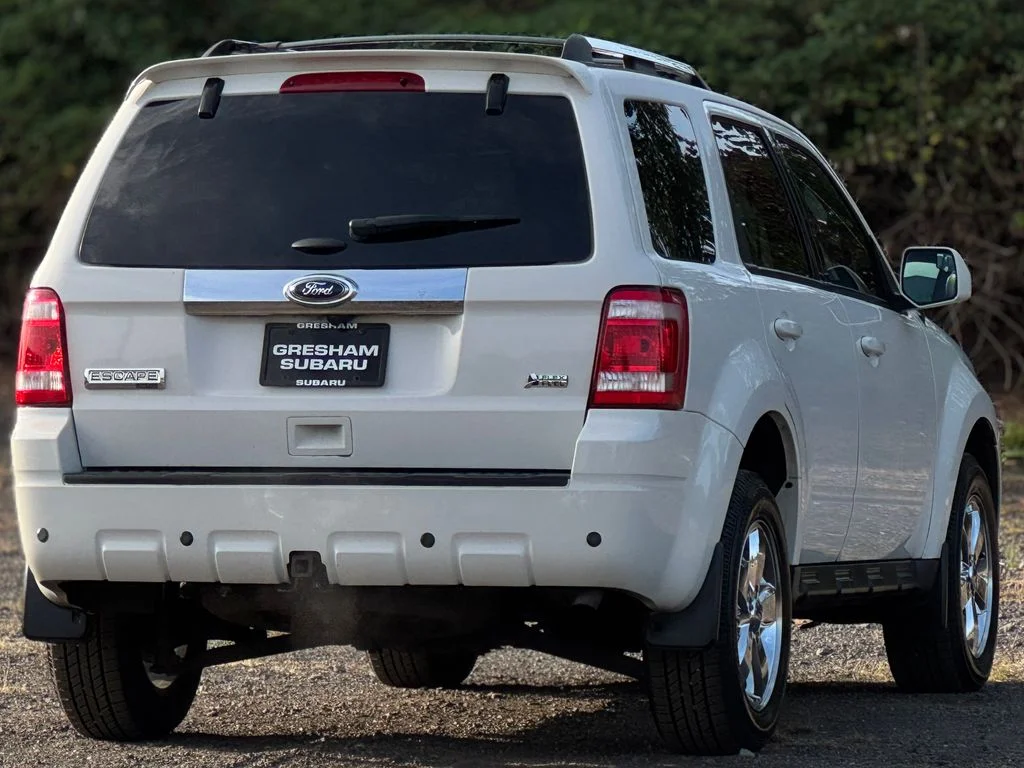 Used 2011 White Suede Ford Limited image 7