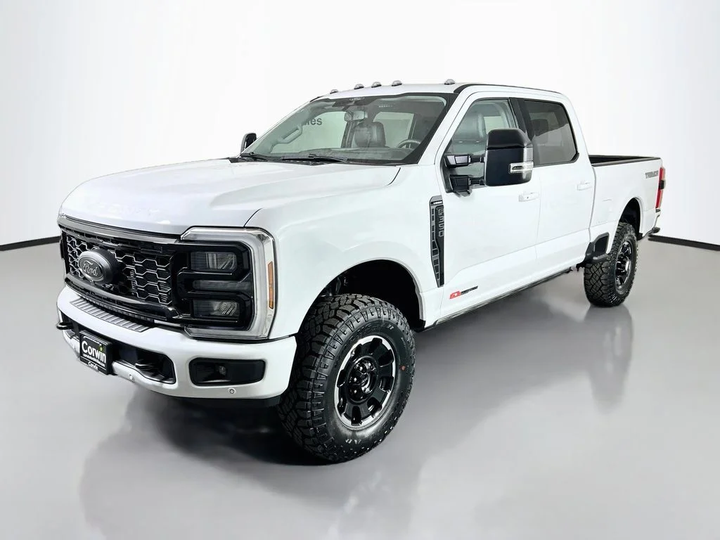 New 2026 Oxford White Ford Lariat image 5
