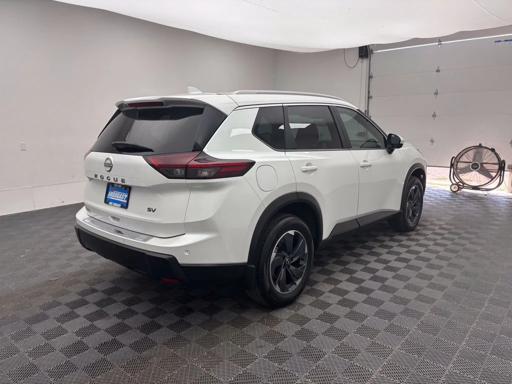 Used 2024 White Nissan SV image 8