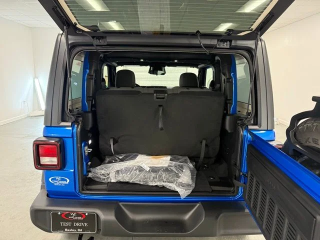 New 2026 Hydro Blue Pearl-Coat Exterior Paint Jeep Sport S image 8
