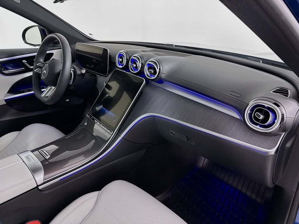 2025 Mercedes-Benz C-Class Sedan C 300 - Photo 30