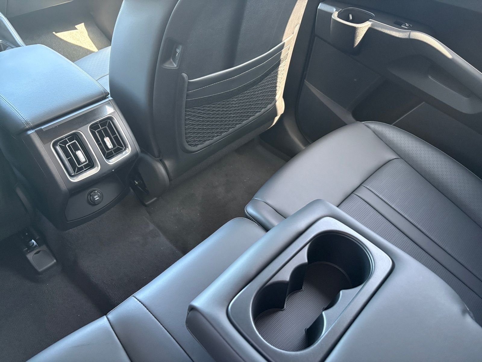 New 2026 Ivory Silver Kia S image 18