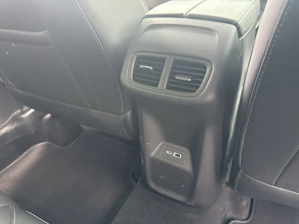 Used 2023 White Buick Essence image 31