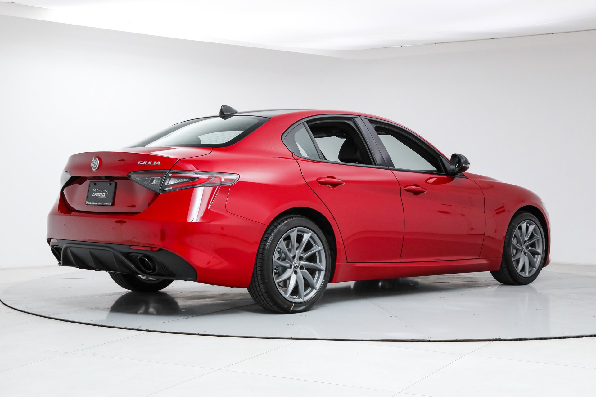 2026 Alfa Romeo Giulia Base - Photo 5