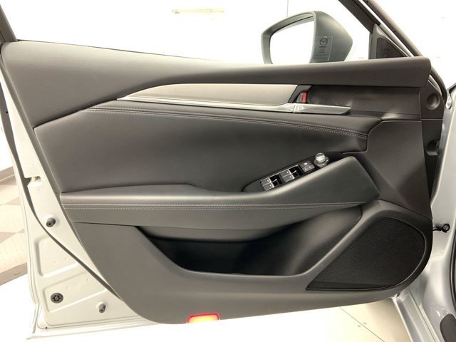 Used 2019 Sonic Silver Metallic Mazda Touring image 6