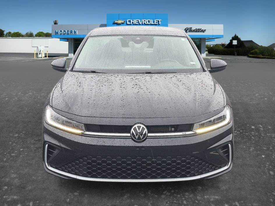 Used 2025 Gray Volkswagen SE image 8