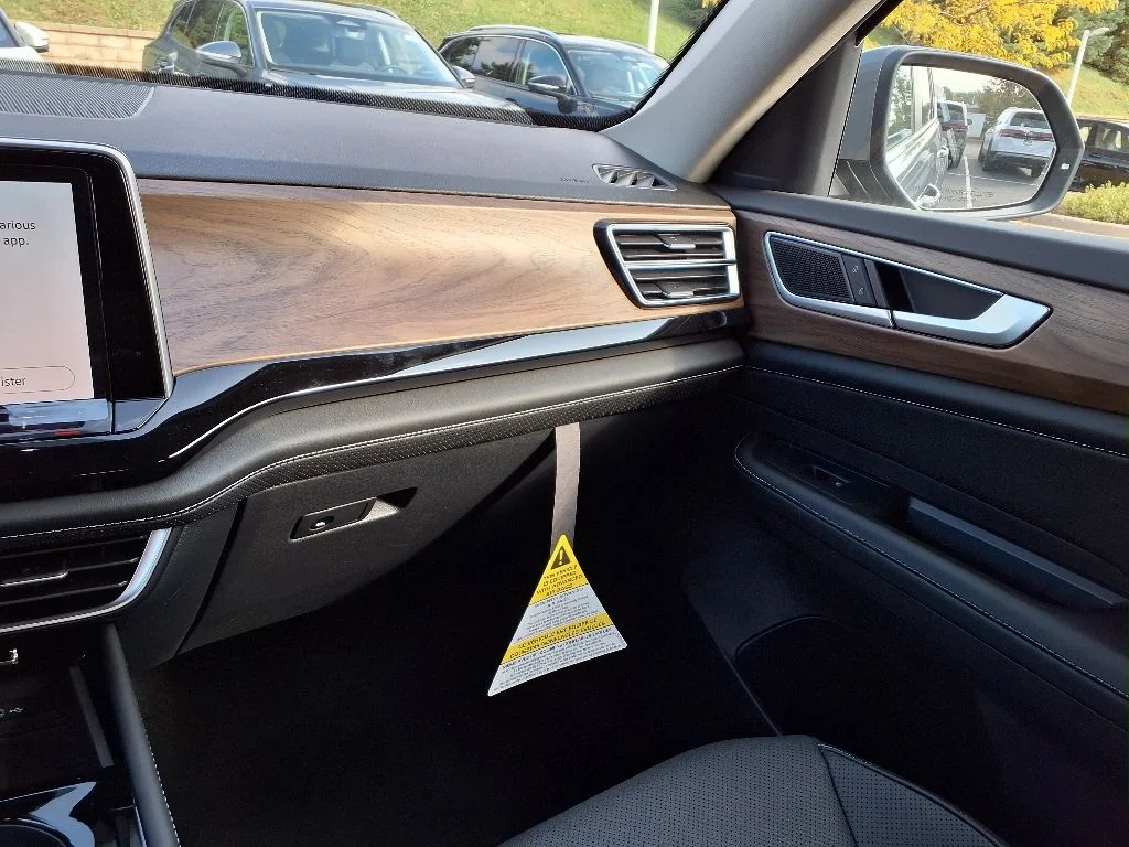 New 2026 Pure Gray Volkswagen 2.0T SE w/Technology image 16