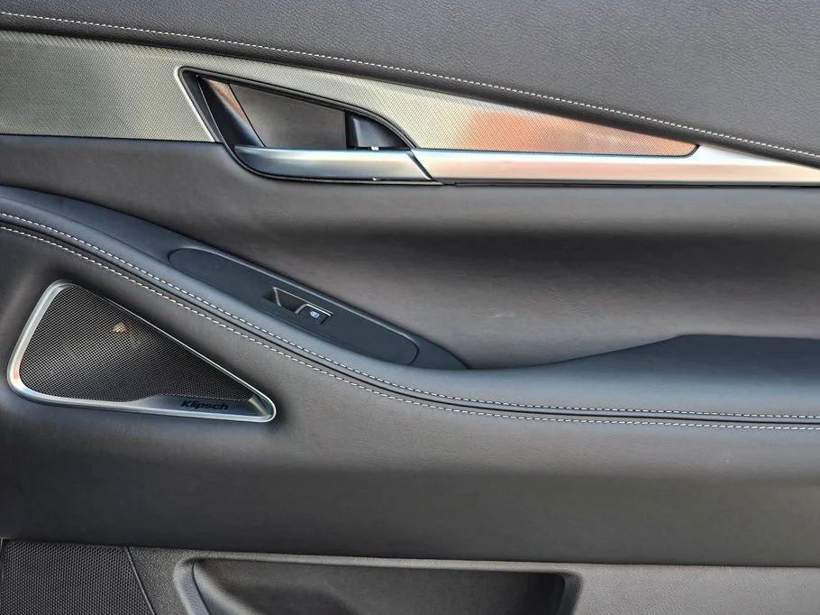 New 2026 RADIANT WHITE INFINITI Luxe AWD image 38