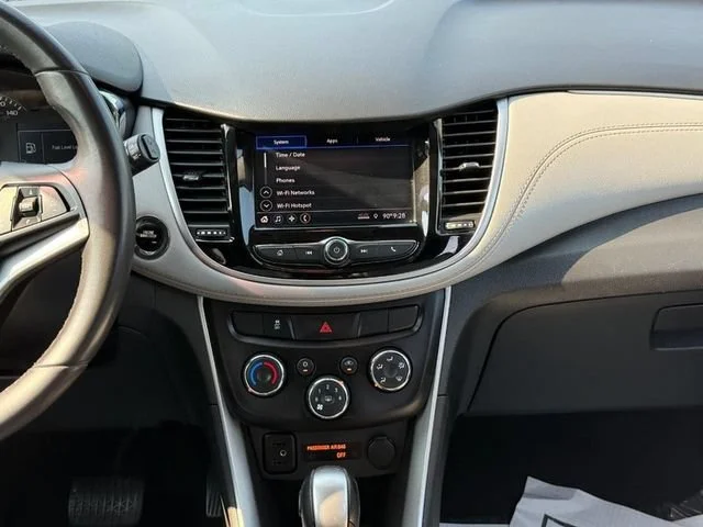 Used 2021 IRIDESCENT PEARL TRICOAT Chevrolet LT image 13