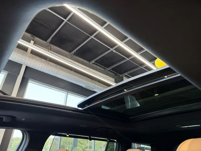 New 2026 Diamond Black Crystal Pearl-Coat Exterior Paint Jeep Summit image 11