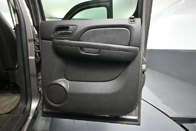 Used 2013 Gray Chevrolet LT image 36