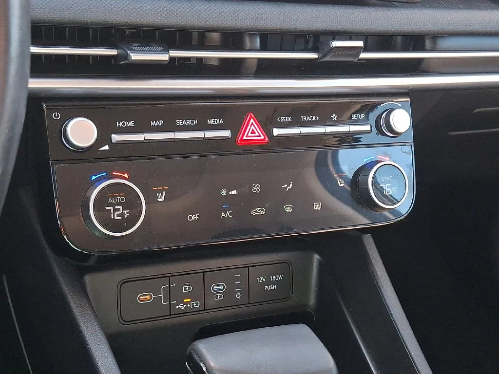 Used 2025 White Pearl Hyundai SEL Convenience image 17