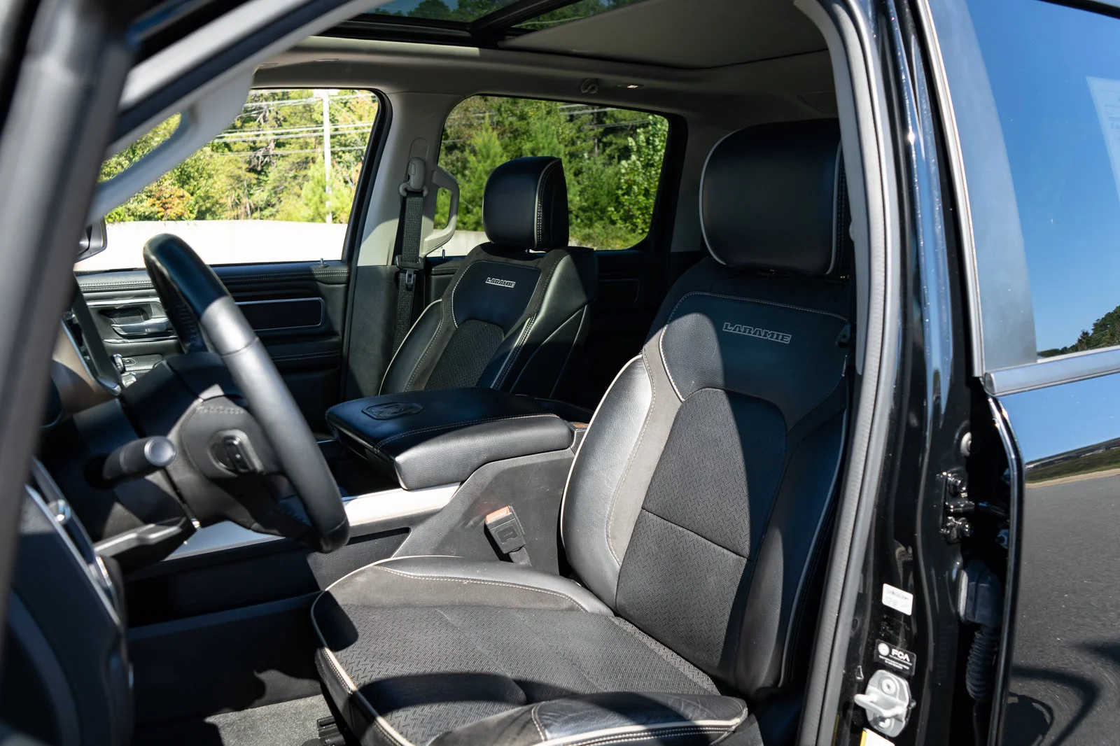 Used 2022 Black Ram Laramie image 15