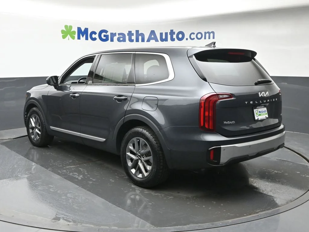 Certified Used 2023 Gray Kia LX image 27