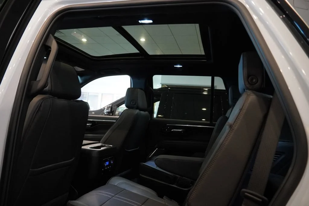 New 2026 Polar White Tricoat Chevrolet High Country image 13