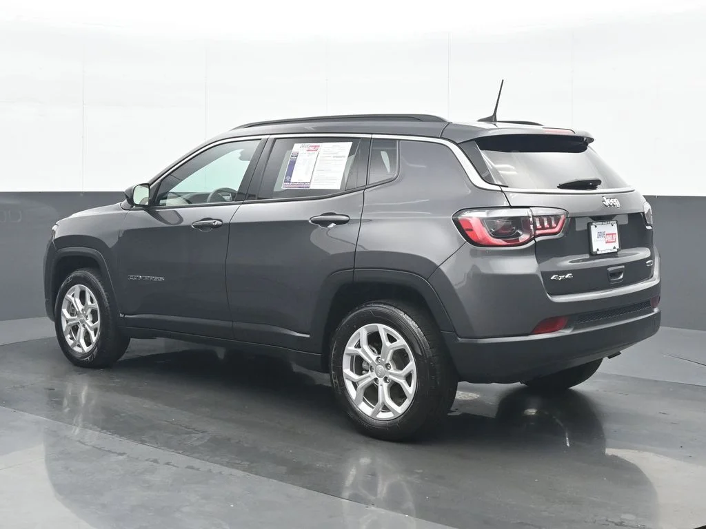 Used 2024 Gray Jeep Latitude image 4