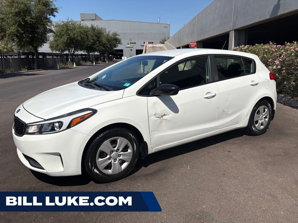 Used 2017 White Kia LX image 1