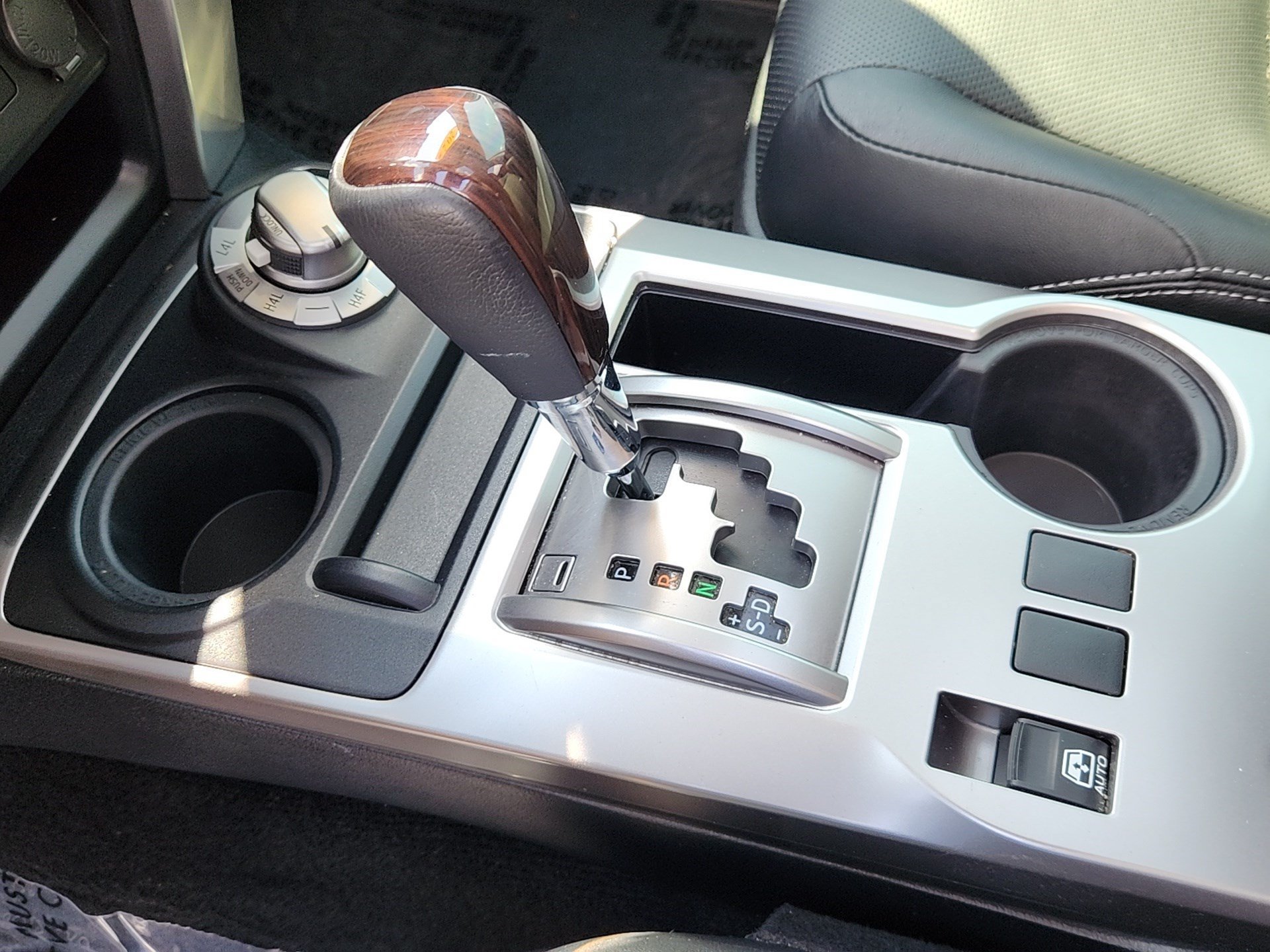2021 Toyota 4Runner Limited - Photo 17