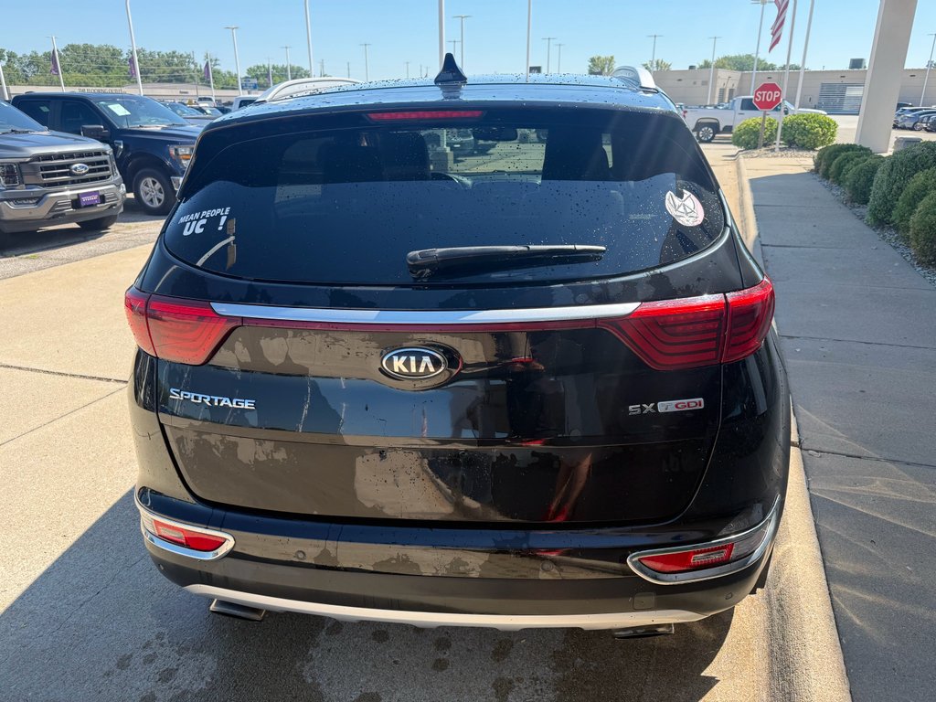 Used 2017 Black Cherry Kia SX image 5