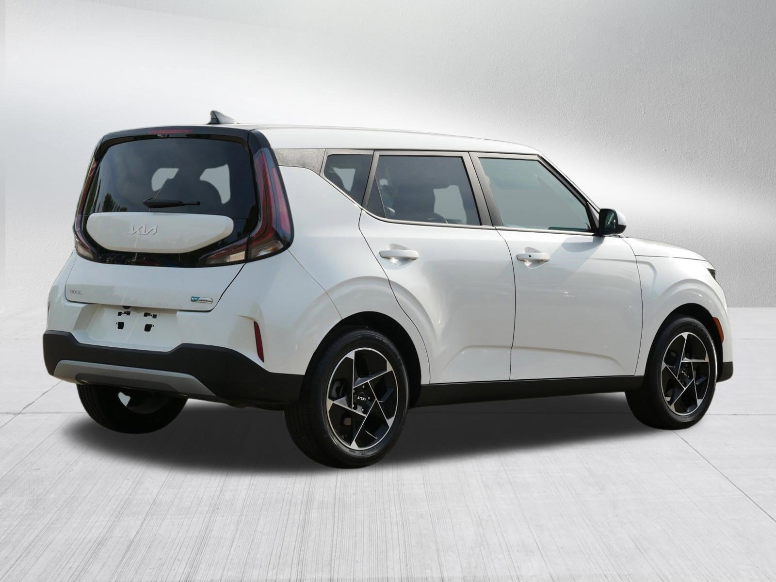 Used 2025 Snow White Pearl Kia EX image 7
