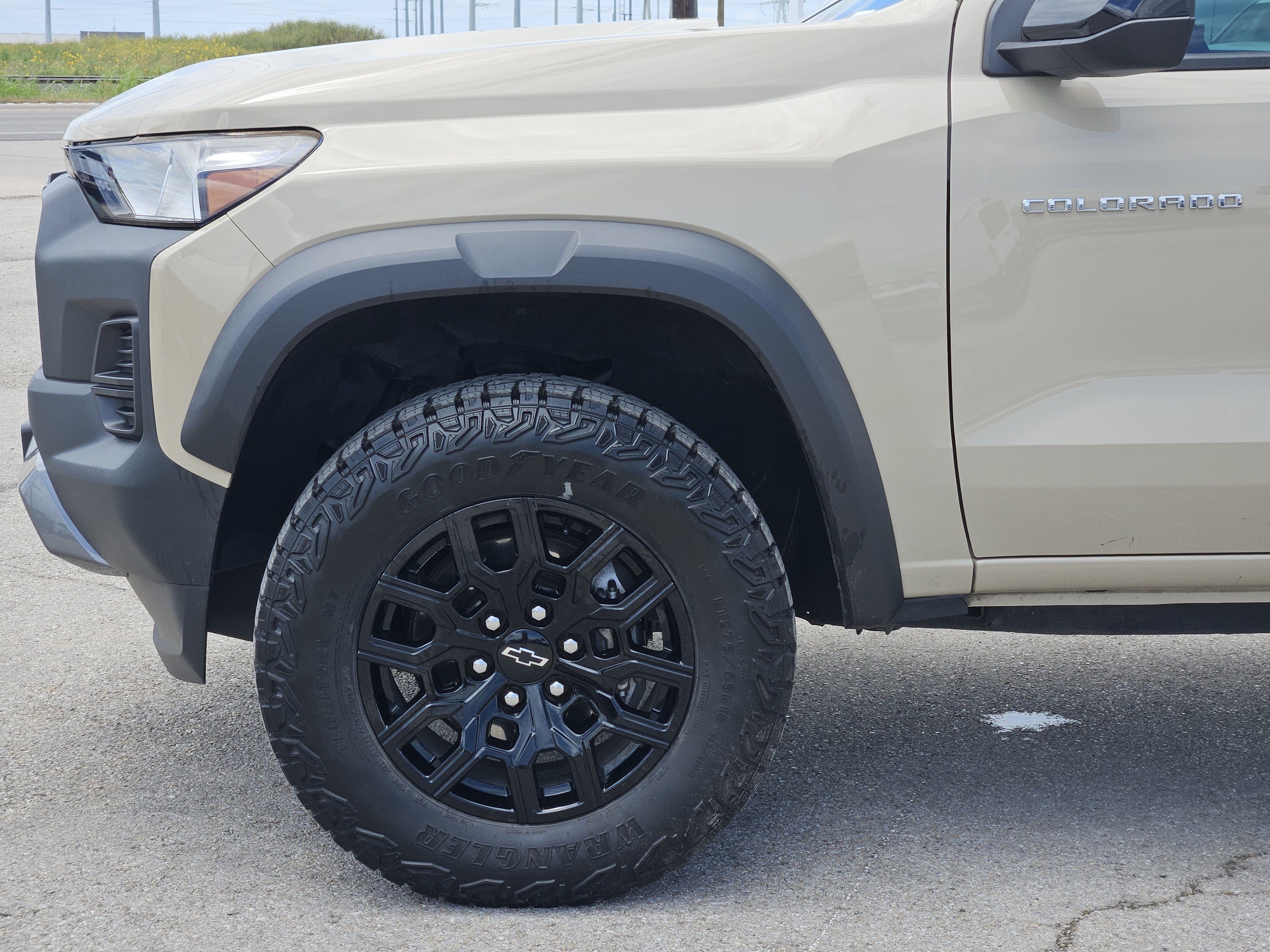 Used 2023 Sand Dune Metallic Chevrolet Trail Boss image 9