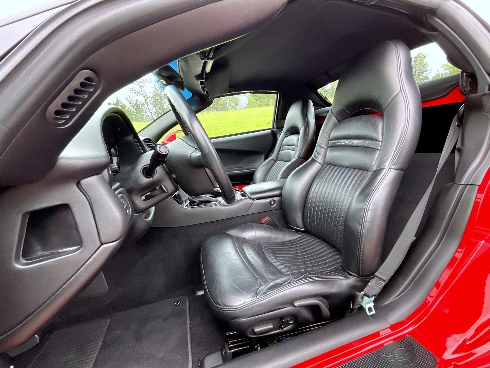 Used 2004 Red Chevrolet Base image 11