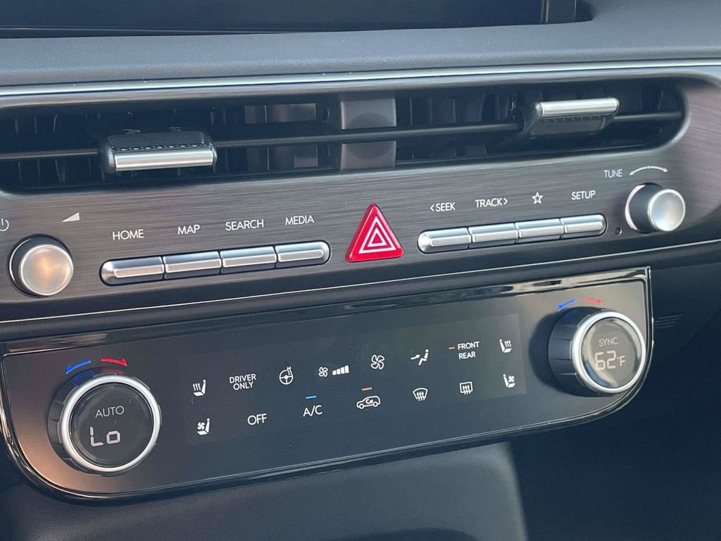 New 2026 White Hyundai Blue SEL Premium 7P image 20