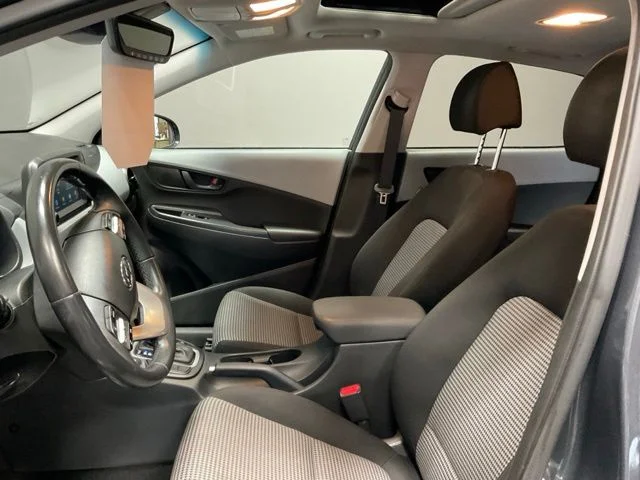 Used 2020 Gray Hyundai SEL Plus image 16