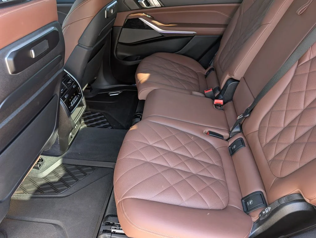 Used 2025 Blue BMW xDrive40i image 19