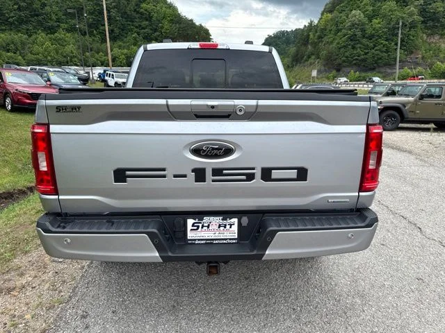 Used 2023 Silver Ford XLT image 4