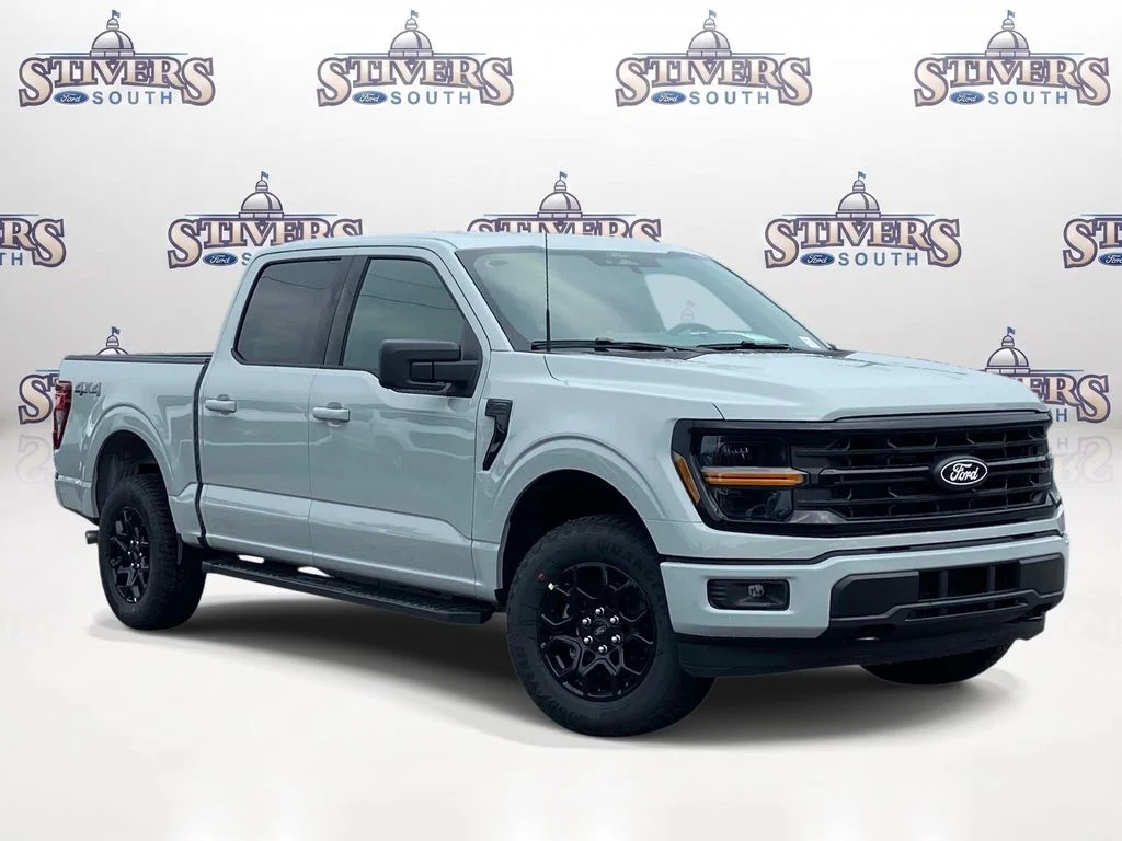 New 2026 White Ford XLT image 1