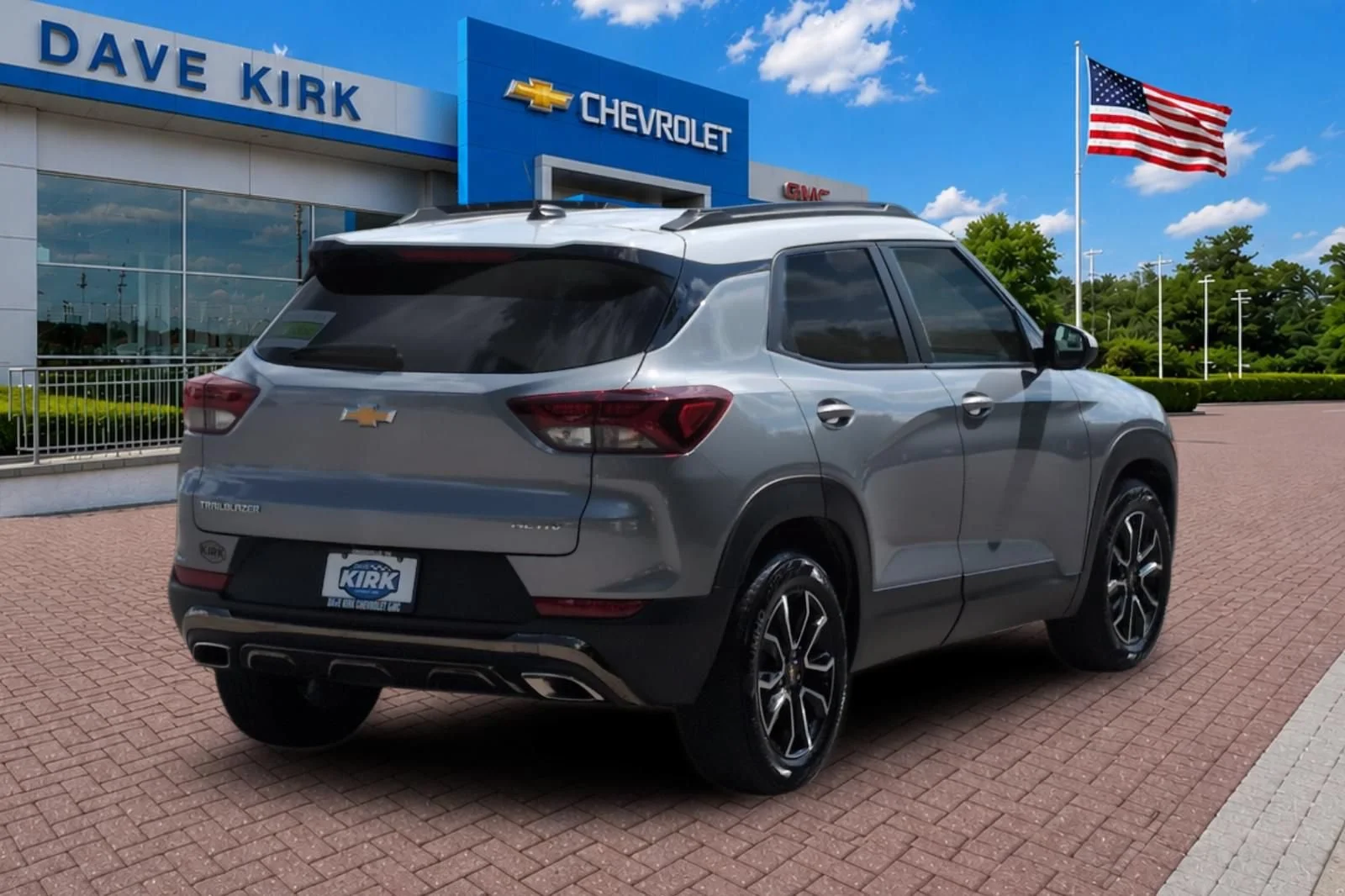 Used 2023 STERLING GRAY METALLIC Chevrolet ACTIV image 3