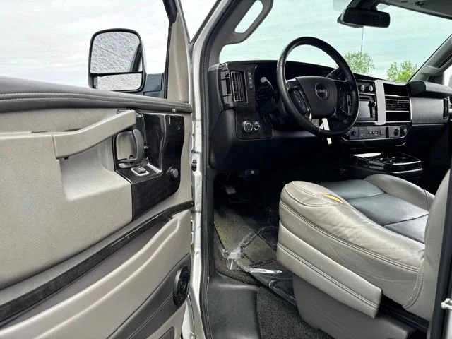 Used 2020 QUICKSILVER METALLIC GMC CARGO image 14